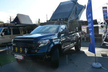 Pasay, PH-6 - Toyota tundra Manila Uluslararası Otomobil Fuarı 'nda 6 Nisan 2024 tarihinde Pasay, Filipinler' de. Manila International Auto Show, Filipinler 'de her yıl düzenlenen bir otomobil fuarıdır..
