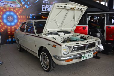 Pasay, PH-APR 6 - 6 Nisan 2024 tarihinde Filipinler 'in Pasay kentinde düzenlenen Manila Uluslararası Otomobil Fuarı' nda Toyota sprinter. Manila International Auto Show, Filipinler 'de her yıl düzenlenen bir otomobil fuarıdır..