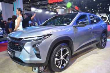 Pasay, PH - APR 6 - Manila Uluslararası Otomobil Fuarı 'nda Chevrolet trax 6 Nisan 2024 tarihinde Pasay, Filipinler' de. Manila International Auto Show, Filipinler 'de her yıl düzenlenen bir otomobil fuarıdır..