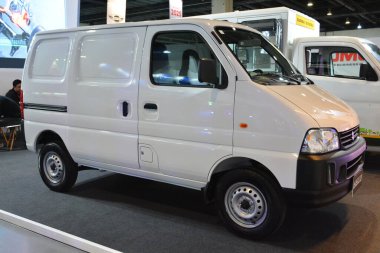 Pasay, PH - 20 Temmuz - Suzuki Eeco Filipin ticari araç fuarında 20 Temmuz 2024 tarihinde Pasay, Filipinler 'de. Filipin ticari araç fuarı Filipinler 'de yıllık bir kamyon fuarıdır..