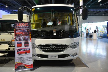 Pasay, PH - 20 Temmuz - 20 Temmuz 2024 'te Filipin ticari araç fuarında Jac modern jeepney. Filipin ticari araç fuarı Filipinler 'de yıllık bir kamyon fuarıdır..