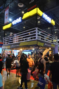 Pasay, PH - MAR 24 - 24 Mart 2024 'te Filipinler' deki Inside Racing Bike Fest and Trade Show 'da Voge standı. İçerideki yarış, Filipinler 'de her yıl düzenlenen bir motosiklet gösterisi..