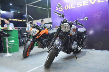 Pasay, PH - MAR 24 - 24 Mart 2024 tarihinde Filipinler 'deki Inside Racing Bike Fest and Trade Show' da Bsa altın yıldızı. İçerideki yarış, Filipinler 'de her yıl düzenlenen bir motosiklet gösterisi..