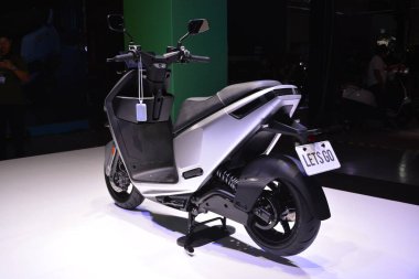 Pasay, PH - 27 Nisan - Gogoro nabzı 27 Nisan 2024 tarihinde Pasay, Filipinler 'de Makina Moto Show' da. Makina Moto, Filipinler 'de düzenlenen yıllık bir motosiklet fuarıdır..