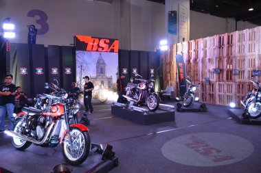 Pasay, PH - APR 27 - Makina Moto Show 'daki Bsa standı 27 Nisan 2024, Pasay, Filipinler. Makina Moto, Filipinler 'de düzenlenen yıllık bir motosiklet fuarıdır..
