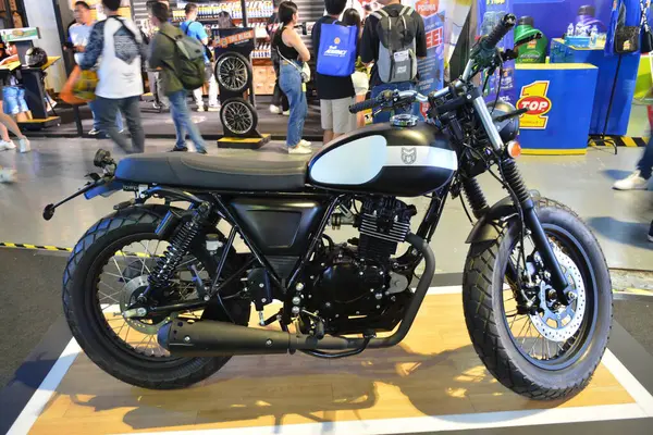 Pasay, PH - APR 27 - Makina Moto Show 'da it gt-ss 27 Nisan 2024 Pasay, Filipinler. Makina Moto, Filipinler 'de düzenlenen yıllık bir motosiklet fuarıdır..