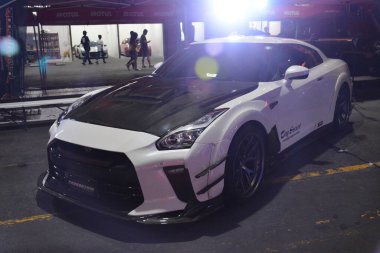 QUEZON ŞEHRİ, PH - 10 AUG Nissan gtr 10 Ağustos 2024 tarihinde Quezon City, Filipinler 'de Wheels United Fuarı' nda. Wheels United, Filipinler 'de düzenlenen bir otomobil fuarıdır..