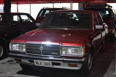 QUEZON ŞEHRİ, PH - 10 AUG - Toyota Crown 10 Ağustos 2024 tarihinde Quezon City, Filipinler 'de sergilendi. Wheels United, Filipinler 'de düzenlenen bir otomobil fuarıdır..