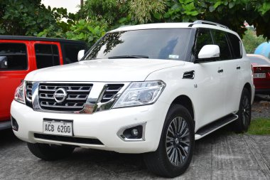 PASIG, PH - 31 AUG 31 - Nissan devriyesi 31 Ağustos 2024 tarihinde Pasig, Filipinler 'deki Street Show Garajı' nda. Sokak gösterisi garajı, Filipinler 'de düzenlenen bir otomobil fuarıdır..