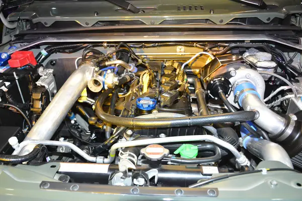 PASIG, PH - 31 AUG - Suzuki Jimny 31 Ağustos 2024 tarihinde Pasig, Filipinler 'deki Street Show Garajı' nda. Sokak gösterisi garajı, Filipinler 'de düzenlenen bir otomobil fuarıdır..