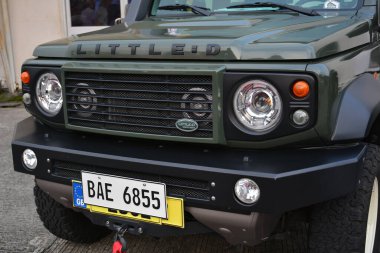 PASIG, PH - 31 AUG - Suzuki Jimny 31 Ağustos 2024 tarihinde Pasig, Filipinler 'deki Street Show Garajı' nda. Sokak gösterisi garajı, Filipinler 'de düzenlenen bir otomobil fuarıdır..