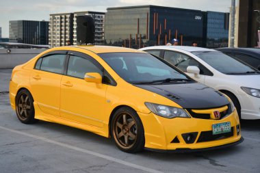 PARANAQUE, PH - OCT 19 - Honda Civic 19 Ekim 2024 tarihinde Paranaque, Filipinler 'de buluşacak. FD Takımı, Filipinler 'de düzenlenen bir otomobil kulübü etkinliğidir..