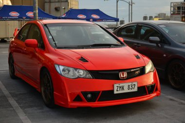 PARANAQUE, PH - OCT 19 - Honda Civic 19 Ekim 2024 tarihinde Paranaque, Filipinler 'de buluşacak. FD Takımı, Filipinler 'de düzenlenen bir otomobil kulübü etkinliğidir..