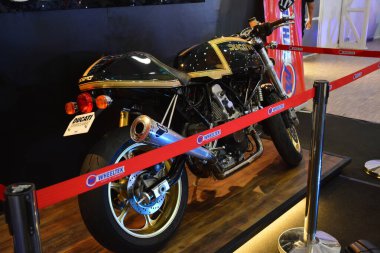 MUNTINLUPA, PH - SEPT 8 - Ducati jesmo Moto Heritage 'da 8 Eylül 2024 tarihinde Muntinlupa, Filipinler' de. Moto Heritage, Filipinler 'de düzenlenen bir motosiklet etkinliği..