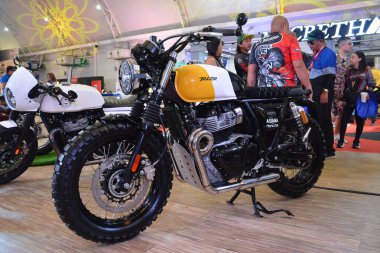 MUNTINLUPA, PH - SEPT 8 - Moto Heritage 'da özelleştirilmiş motosiklet 8 Eylül 2024 tarihinde Muntinlupa, Filipinler' de. Moto Heritage, Filipinler 'de düzenlenen bir motosiklet etkinliği..