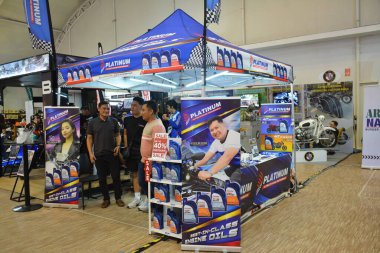 MUNTINLUPA, PH - SEPT 8 - Platinum kabin Moto Heritage hafta sonu 8 Eylül 2024, Muntinlupa, Filipinler. Moto Heritage, Filipinler 'de düzenlenen bir motosiklet etkinliği..