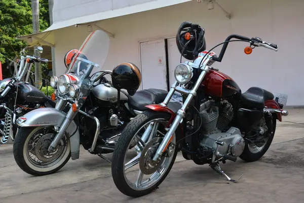 MUNTINLUPA, PH - SEPT 8 - Harley Davidson motosikleti 8 Eylül 2024 tarihinde Moto Heritage, Filipinler 'de. Moto Heritage, Filipinler 'de düzenlenen bir motosiklet etkinliği..