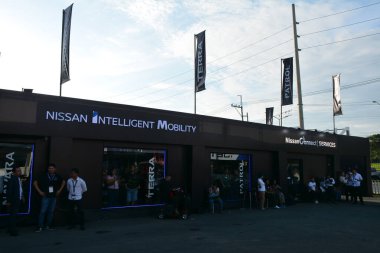Pasay, PH-OCT 27 - PIMS veya Filipin Uluslararası Otomobil Fuarı 'nda Nissan test sürüşü standı 27 Ekim 2024, Pasay, Filipinler. PIMS, Filipinler 'de her iki yılda bir düzenlenen bir otomobil etkinliğidir..