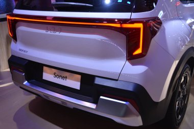 Pasay, PH - OCT 27 - PIMS 'de Kia sonet veya Filipin Uluslararası Otomobil Fuarı 27 Ekim 2024, Pasay, Filipinler. PIMS, Filipinler 'de her iki yılda bir düzenlenen bir otomobil etkinliğidir..