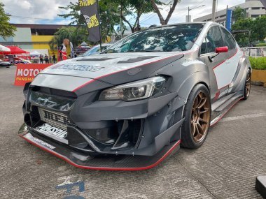 Pasay, PH - NOV 9 - PMX veya Filipin motor sporları fuarında 9 Kasım 2024 tarihinde Subaru impreza wrx. PMX, Filipinler 'de düzenlenen yıllık bir yarış arabası etkinliğidir..