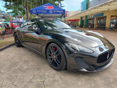 Pasay, PH - NOV 9 - PMX veya Filipin motor sporları fuarında Maserati granturismo 9 Kasım 2024 tarihinde Pasay, Filipinler 'de. PMX, Filipinler 'de düzenlenen yıllık bir yarış arabası etkinliğidir..