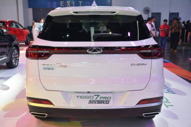 Pasay, PH - OCT 27 - Chery tiggo 7 pro hybrid at PIMS or Philippine International Motor Show 27 Ekim 2024, Pasay, Filipinler. PIMS, Filipinler 'de her iki yılda bir düzenlenen bir otomobil etkinliğidir..