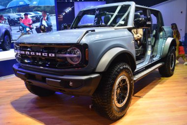 Pasay, PH - OCT 27 - PIMS veya Filipin Uluslararası Otomobil Fuarı 'nda Ford Bronco, 27 Ekim 2024, Pasay, Filipinler. PIMS, Filipinler 'de her iki yılda bir düzenlenen bir otomobil etkinliğidir..