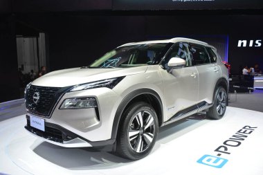 Pasay, PH - OCT 27 - PIMS veya Filipin Uluslararası Otomobil Fuarı 'nda Nissan x-patikası 27 Ekim 2024 tarihinde Pasay, Filipinler' de. PIMS, Filipinler 'de her iki yılda bir düzenlenen bir otomobil etkinliğidir..