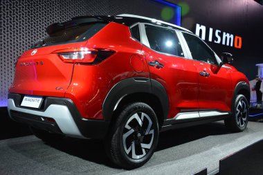 Pasay, PH - OCT 27 - Filipin Uluslararası Otomobil Fuarı 'nda Nissan mıknatısı 27 Ekim 2024 tarihinde Pasay, Filipinler' de. PIMS, Filipinler 'de her iki yılda bir düzenlenen bir otomobil etkinliğidir..