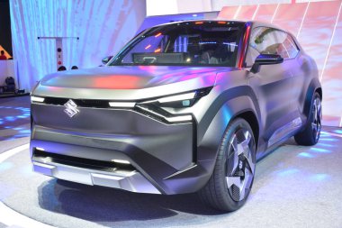 Pasay, PH - OCT 27 - PIMS veya Filipin Uluslararası Otomobil Fuarı 'nda Suzuki evx 27 Ekim 2024, Pasay, Filipinler. PIMS, Filipinler 'de her iki yılda bir düzenlenen bir otomobil etkinliğidir..