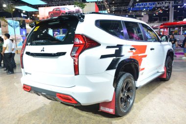 Pasay, PH - OCT 27 - PIMS veya Filipin Uluslararası Otomobil Fuarı 'nda Mitsubishi montero 27 Ekim 2024 tarihinde Pasay, Filipinler' de. PIMS, Filipinler 'de her iki yılda bir düzenlenen bir otomobil etkinliğidir..
