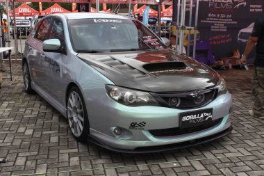 Pasay, PH-DEC 7 - Subaru impreza wrx tampon 2 araba fuarında 7 Aralık 2024 tarihinde Pasay, Filipinler 'de. Tampon 2, Filipinler 'de düzenlenen bir piyasa sonrası araba fuarıdır..