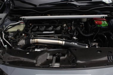 Pasay, PH-DEC 7 - Honda civic engine at tampon 2 car show on 7 Aralık 2024, Pasay, Filipinler. Tampon 2, Filipinler 'de düzenlenen bir piyasa sonrası araba fuarıdır..