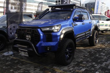 Pasay, PH-DEC 7 - Toyota hilux çarpışan araba fuarında 7 Aralık 2024 tarihinde Pasay, Filipinler 'de. Tampon 2, Filipinler 'de düzenlenen bir piyasa sonrası araba fuarıdır..