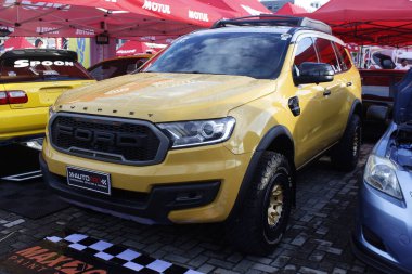 Pasay, PH-DEC 7 - Ford Everest tampon 2 araba fuarında 7 Aralık 2024 tarihinde Pasay, Filipinler 'de. Tampon 2, Filipinler 'de düzenlenen bir piyasa sonrası araba fuarıdır..