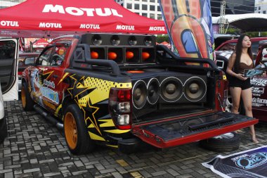 Pasay, PH-DEC 7 - Ford Ranger 7 Aralık 2024 tarihinde Pasay, Filipinler 'de tampon 2 araba fuarında. Tampon 2, Filipinler 'de düzenlenen bir piyasa sonrası araba fuarıdır..