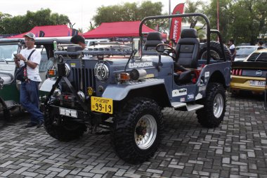 Pasay, PH-DEC 7 - Mitsubishi 2 çarpışan araba fuarında 7 Aralık 2024 tarihinde Pasay, Filipinler 'de. Tampon 2, Filipinler 'de düzenlenen bir piyasa sonrası araba fuarıdır..