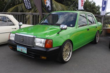 PASIG, PH - NOV 23 - Toyota taçlandırılmış konfor 23 Kasım 2024 tarihinde Pasig, Filipinler 'de DBTK Oto Salonu' nda. 