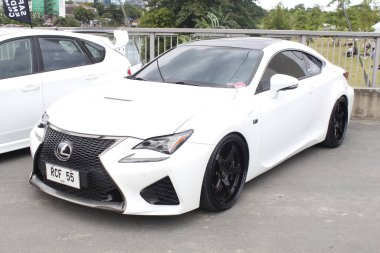 PASIG, PH - NOV 23 - Lexus rcf 23 Kasım 2024 tarihinde Pasig, Filipinler 'de DBTK Otomobil Salonu' nda. 