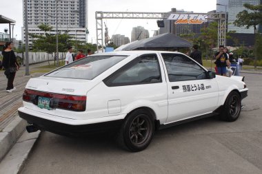 PASIG, PH - NOV 23 - Toyota trueno ae86 DBTK Auto Salon 23 Kasım 2024 tarihinde Pasig, Filipinler. 