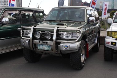 PASIG, PH - NOV 23 - Mitsubishi pajero, 23 Kasım 2024 tarihinde Pasig, Filipinler 'de Oto Salonu' nda. 