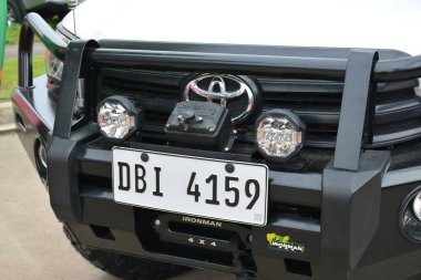 QUEZON CITY, PH - SEPT 28 - Toyota hilux, 28 Eylül 2024 tarihinde Quezon City, Filipinler 'de 4x4 Expo' da. 4x4 Expo, Filipinler 'de düzenlenen bir off-road araç fuarıdır..