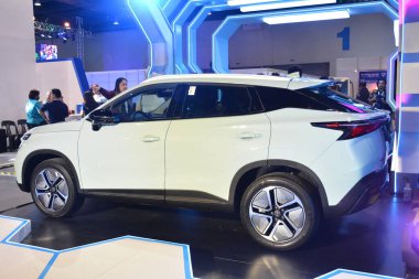 Pasay, PH-26 - Filipin Elektrikli Araç Zirvesi 'nde Omoda jaecoo e5, 26 Ekim 2024 Pasay, Filipinler. Filipin Elektrikli Araç Zirvesi, Filipinler 'de her yıl düzenlenen bir otomobil etkinliğidir..