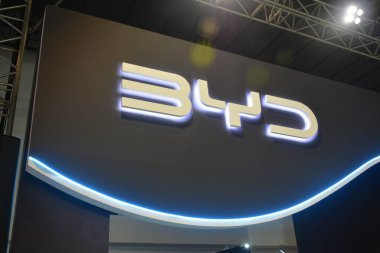 Pasay, PH - OCT 26 - Filipin Elektrik Araç Zirvesi 'nde Byd standı, 26 Ekim 2024, Pasay, Filipinler. Filipin Elektrikli Araç Zirvesi, Filipinler 'de her yıl düzenlenen bir otomobil etkinliğidir..