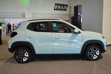 Pasay, PH-26 - Filipin Elektrik Aracı Zirvesi 'nde dongfeng kutusu, 26 Ekim 2024 Pasay, Filipinler. Filipin Elektrikli Araç Zirvesi, Filipinler 'de her yıl düzenlenen bir otomobil etkinliğidir..