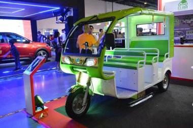 Pasay, PH - OCT 26 - Filipin Elektrikli Araç Zirvesi 'nde Etrike 26 Ekim 2024, Pasay, Filipinler. Filipin Elektrikli Araç Zirvesi, Filipinler 'de her yıl düzenlenen bir otomobil etkinliğidir..