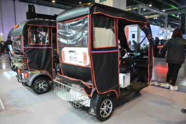 Pasay, PH - 26 - Filipin Elektrikli Araç Zirvesi 'nde 26 Ekim 2024 Pasay, Filipinler. Filipin Elektrikli Araç Zirvesi, Filipinler 'de her yıl düzenlenen bir otomobil etkinliğidir..