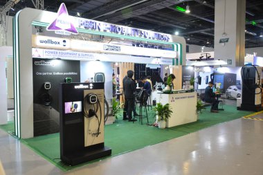 Pasay, PH - OCT 26 - Filipin Elektrik Araç Zirvesi 'nde Wallbox standı 26 Ekim 2024 Pasay, Filipinler. Filipin Elektrikli Araç Zirvesi, Filipinler 'de her yıl düzenlenen bir otomobil etkinliğidir..