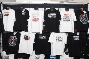 Pasay, PH-16 - 16 Kasım 2024 tarihinde Filipinler, Pasay 'da Manila Oto Salonu' nda gümrük gömleği baskısı. Manila Auto Salon, Filipinler 'de düzenlenen bir pazar sonrası araba fuarıdır..