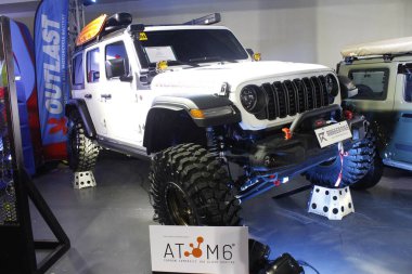 Pasay, PH-NOV 16 - 16 Kasım 2024 'te Filipinler' in Pasay şehrinde Manila Oto Salonu 'nda cip çobanı. Manila Auto Salon, Filipinler 'de düzenlenen bir pazar sonrası araba fuarıdır..